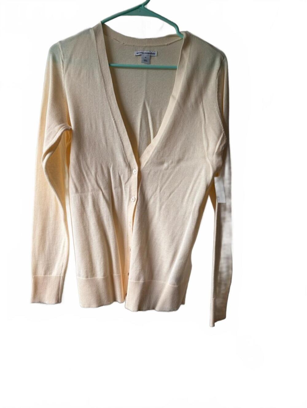 Amazon Cream Lightweight V-Neck Button Cardigan NWT